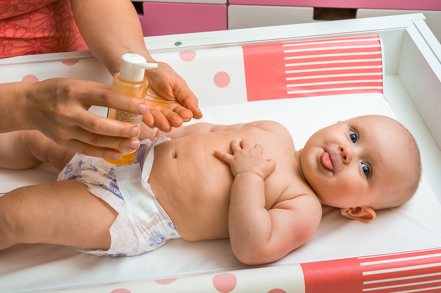 Bebu možete namazati uljem u koji ste dodali nekoliko kapljica eteričnog ulja