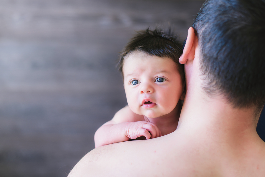 Većina novorođenih beba rađa se s nimalo ili vrlo malo kose.