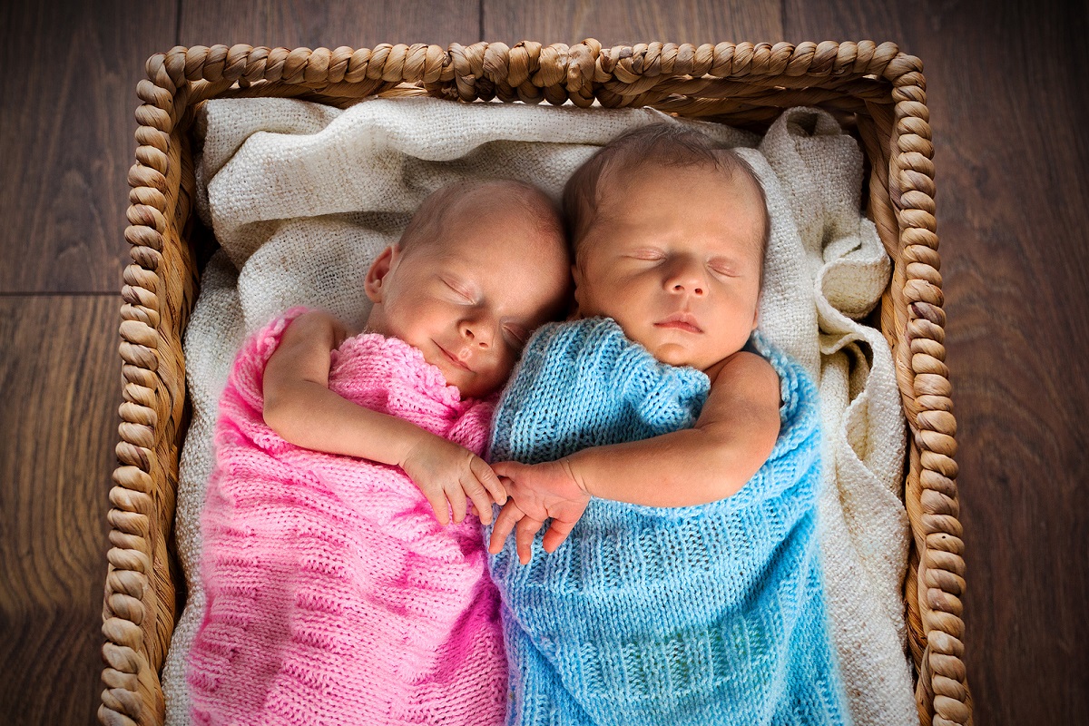 Fetusi u maminom trbuihu ne moraju biti blizanci