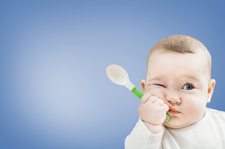Ako beba pije prije obroka, neće moći pojesti svoj pripremljeni obrok.