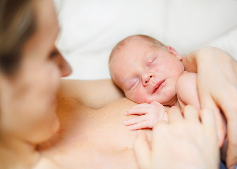 Majčino mlijeko je najbolja hrana za novorođenče i bebu.